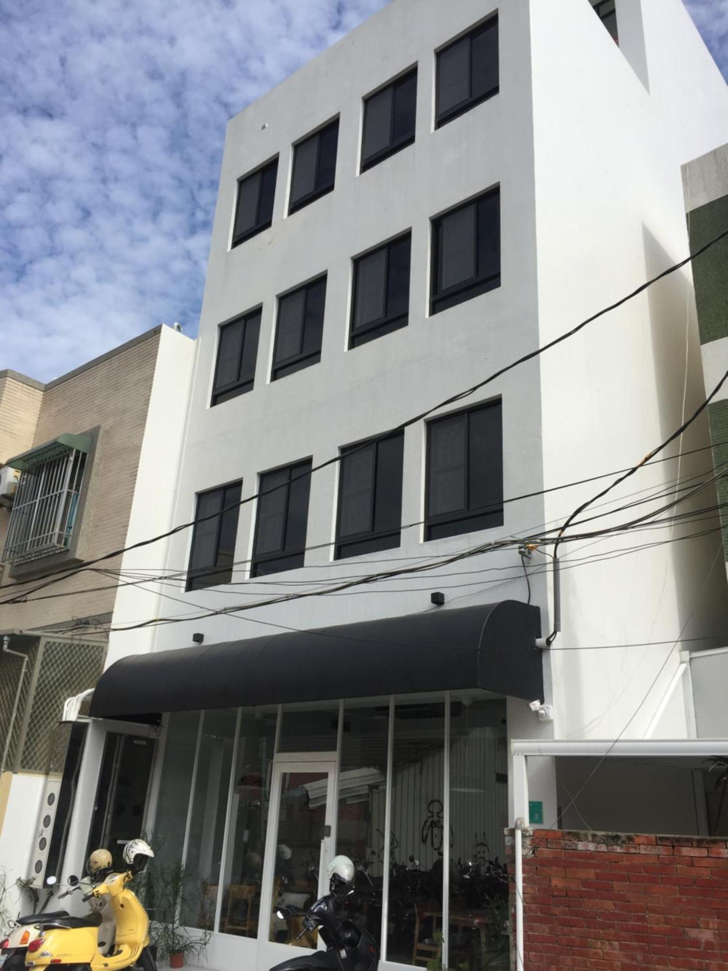 良文旅 Ryou Hotel Tainan Buitenkant foto
