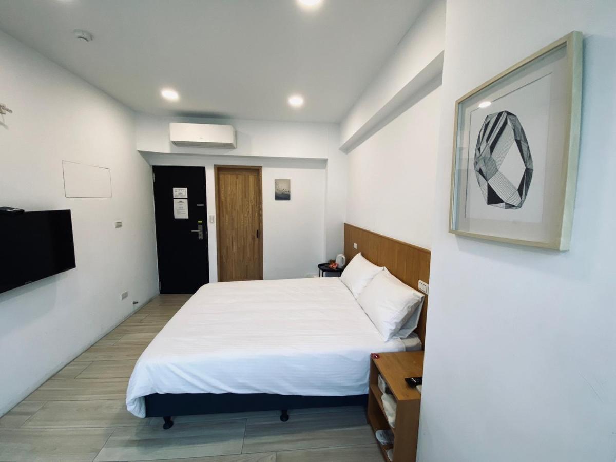 良文旅 Ryou Hotel Tainan Buitenkant foto