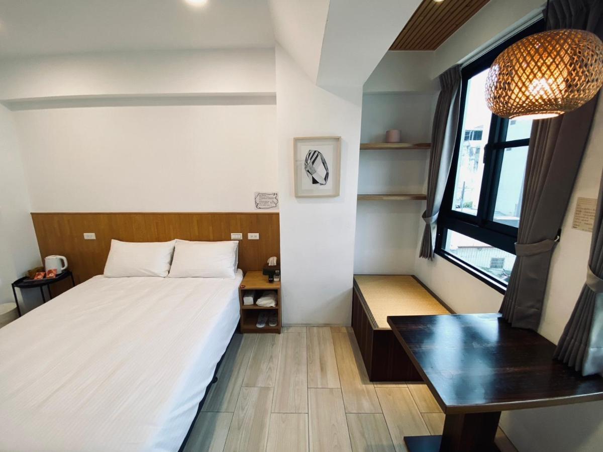 良文旅 Ryou Hotel Tainan Buitenkant foto