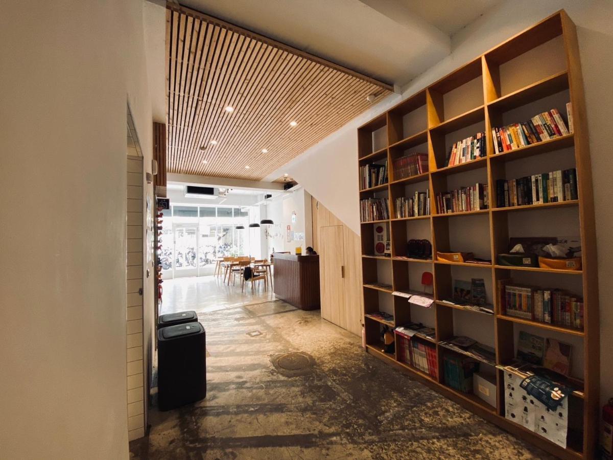 良文旅 Ryou Hotel Tainan Buitenkant foto