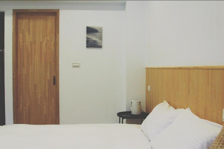 良文旅 Ryou Hotel Tainan Buitenkant foto
