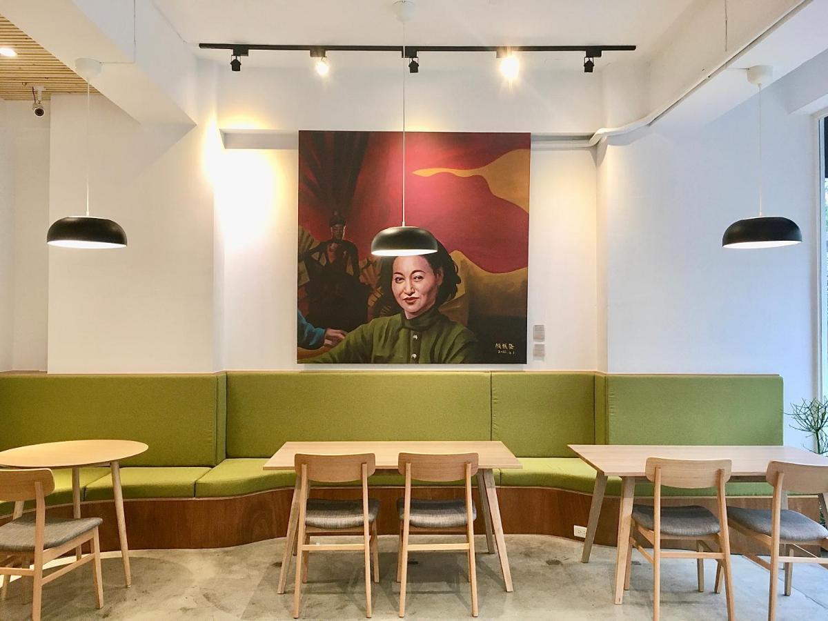 良文旅 Ryou Hotel Tainan Buitenkant foto